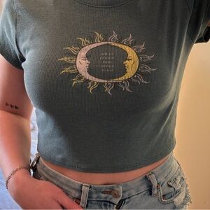 Women's Graphic Crop Top - Green